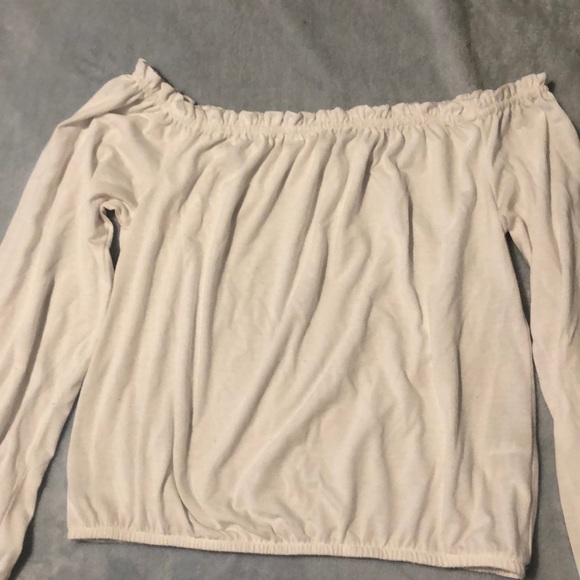 (s) off shoulder white long sleeve from ardene - Picture 1 of 1